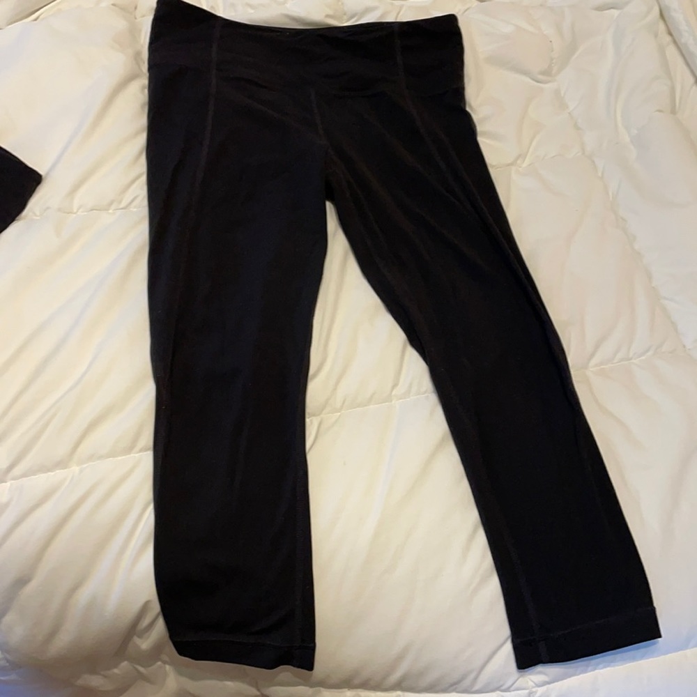 Athleta Capri Salutations